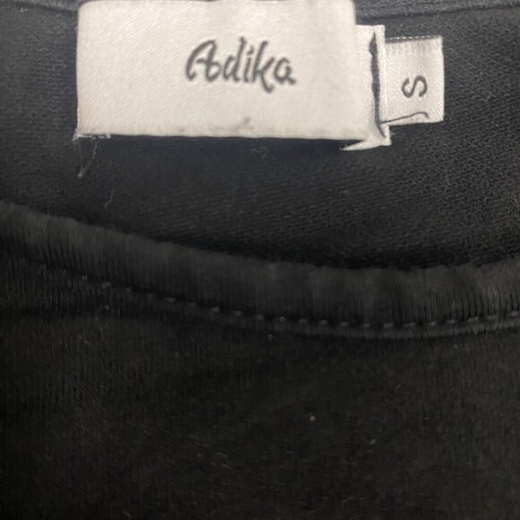 🖤 Adika Black Cut-Out Long Sleeve Crop Top – Size S - Picture 7 of 7